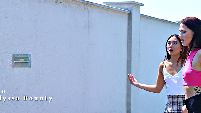 GIRLSRIMMING - Fabulous threesome with Mai Thai and Alyssa Bounty