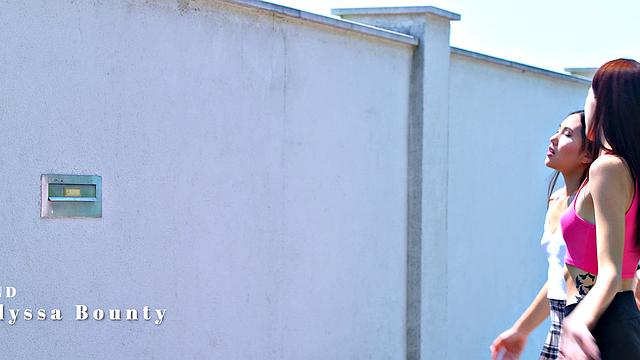 GIRLSRIMMING - Fabulous threesome with Mai Thai and Alyssa Bounty