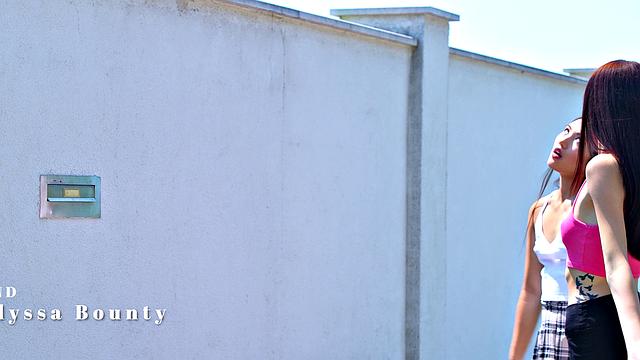 GIRLSRIMMING - Fabulous threesome with Mai Thai and Alyssa Bounty