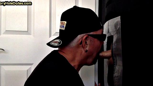 Amateur gloryholr daddy sucks dick with greedy mouth