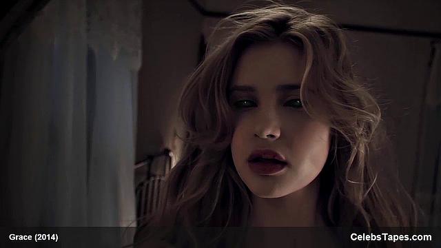 Алекcис Напп соблазняет в откровенном белье, аппетитные формы манят