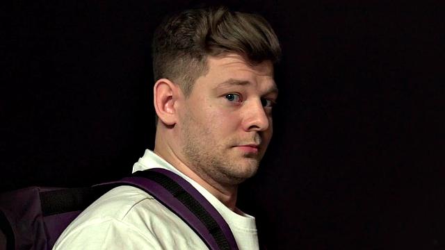 Cutie babes cockriding dick