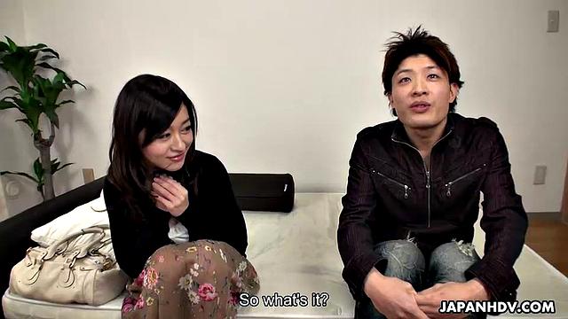 Мария Оно сводит фаната с ума своими сиськами и волосатой киской