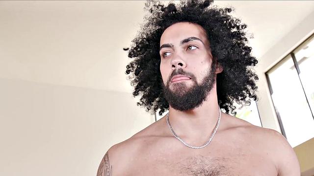 Валерика устроила шоу: два парня, одна глотка, индийский стиль