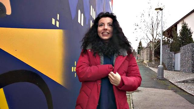 Amateur sweetie doggystyled by agent