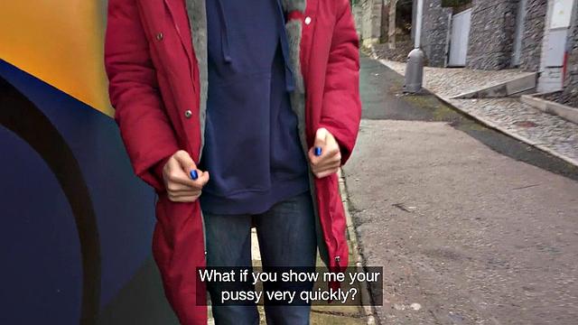 Amateur sweetie doggystyled by agent