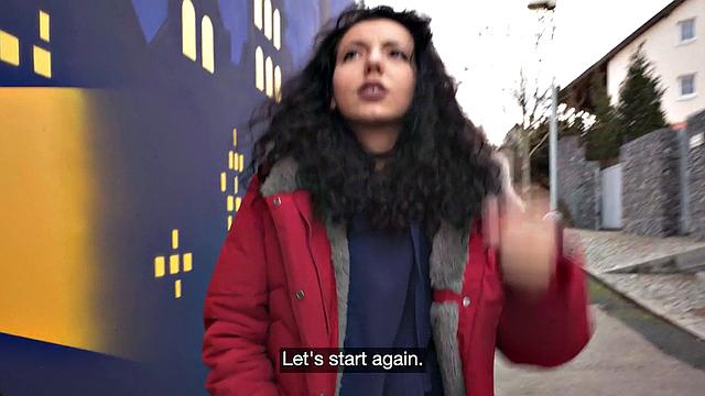 Amateur sweetie doggystyled by agent