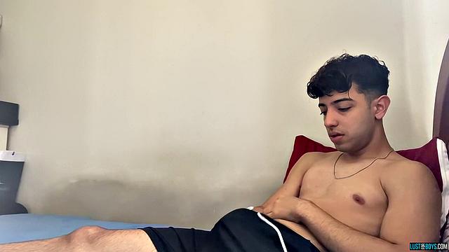 Delicious Cum Play With Henry - Henry Lynes