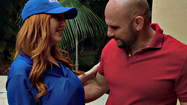 Redhead MILF fucked in asshole outdoors by nice dick