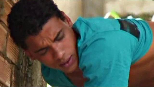 смотри, как caspar loronha сосет ulises cuen и получает по полной