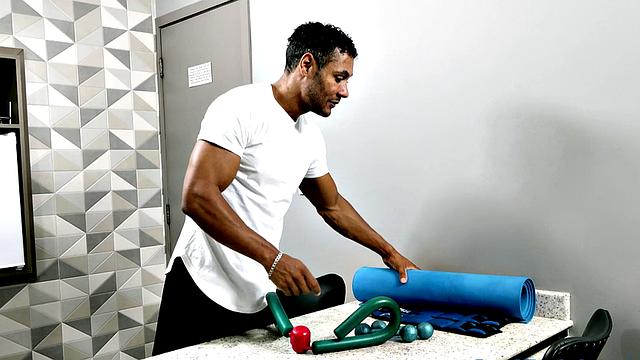 Black SSBBW Thammy Leviemont Blows Stud