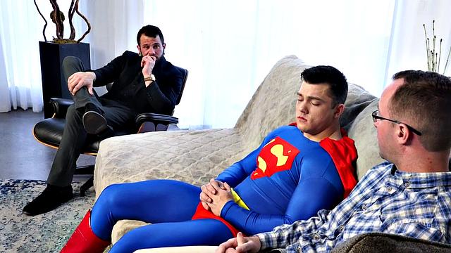 Creampied bottom in mesmerizing 3some with studs