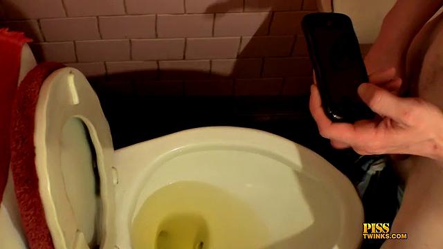 Days Of Straight Boys Pissing - Cooper Reeves And Wesely Kincaid