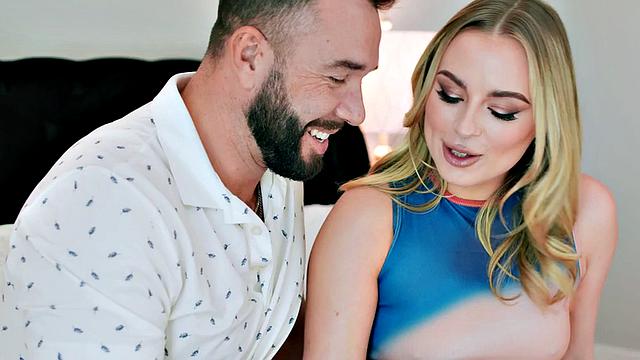 Inked big-booty bae banged in doggy style after pussy licking