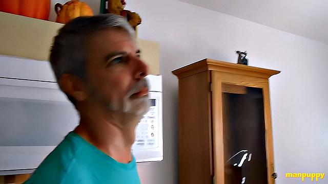 DADDY GIANT 43 - Tiny Chef Wiener - Richard Lennox