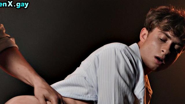 Manly twunk in suit fucks 21yo BF's asshole after BJ