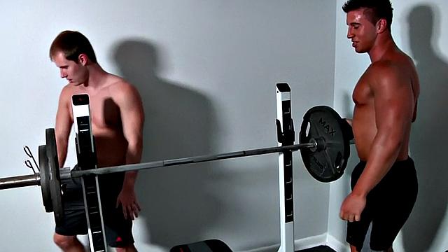 Nympho top loves fucking in locker room in anal