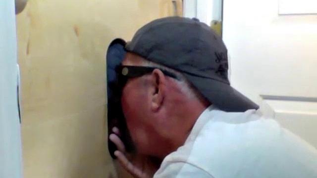 Жадная пасть на глори-холе и глубокий трах в жопу