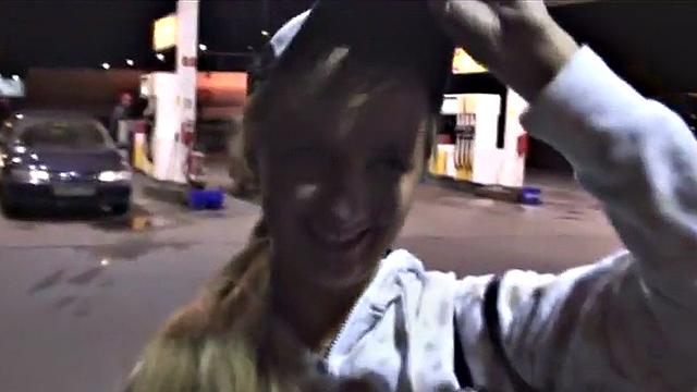 Блондинка под прикрытием, но ее желание выдает с головой