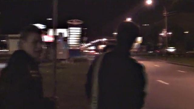 Amatur coed blonde sneaking around