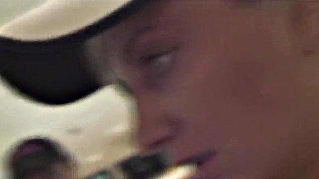 Блондинка под прикрытием, но ее желание выдает с головой