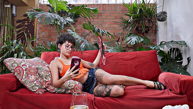 Lilith Baph: Fuck Machine: A Day