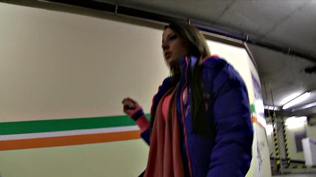 Pretty Woman Gets A Big Dick Instead Of A Career On TV