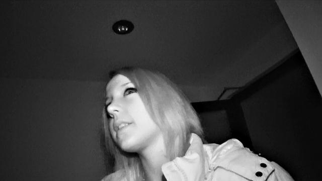 Pretty Woman Gets A Big Dick Instead Of A Career On TV