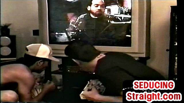 Amateur stud barebacked by gaydaddy till cumshot