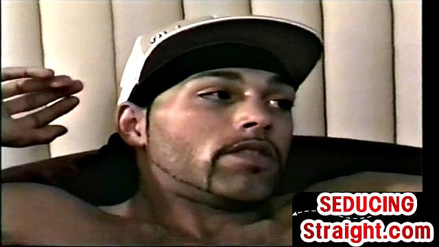 Amateur stud barebacked by gaydaddy till cumshot