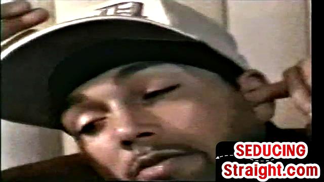 Amateur stud barebacked by gaydaddy till cumshot