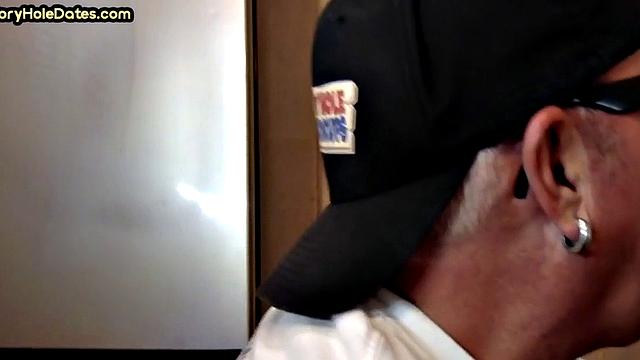 Mature gay sucker gets gloryhole fucked in closeup