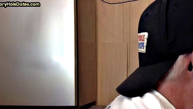 Mature gay sucker gets gloryhole fucked in closeup