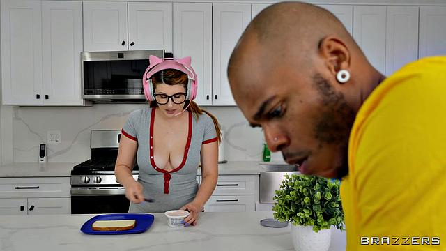 Sneaky MILF Landlord vs Cheating Tenant & Big Natural GF