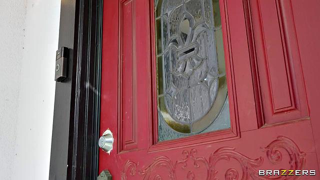 Sneaky MILF Landlord vs Cheating Tenant & Big Natural GF