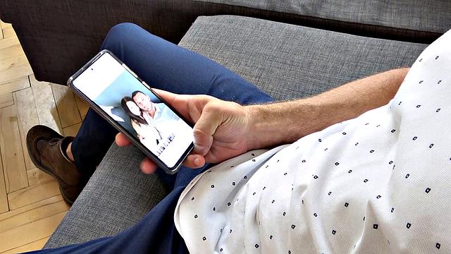 HUNT4K. Money helps guy forget about friend fucking his GF