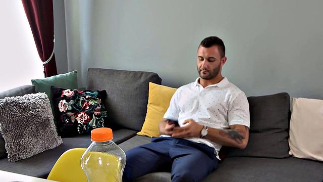 HUNT4K. Money helps guy forget about friend fucking his GF