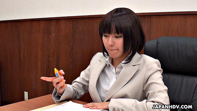 Shiori Uehara and Sena Sakura are fucked in a courtroom four-way