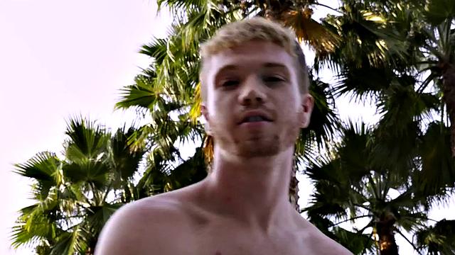 Athletic top seduces stepbro into bareback sex for cum