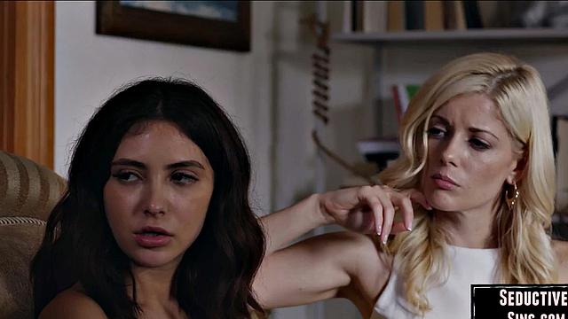 Horny babe pussyeaten by her GF