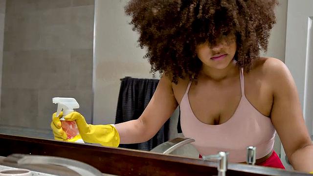 Cleaning lady penetrated by BWC boss in wet pussy hole