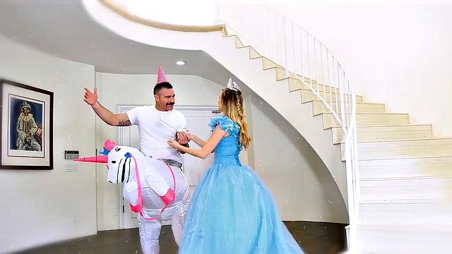 Petite Blonde Carolina Sweets Gets Roughly Fucked In Her Pussy