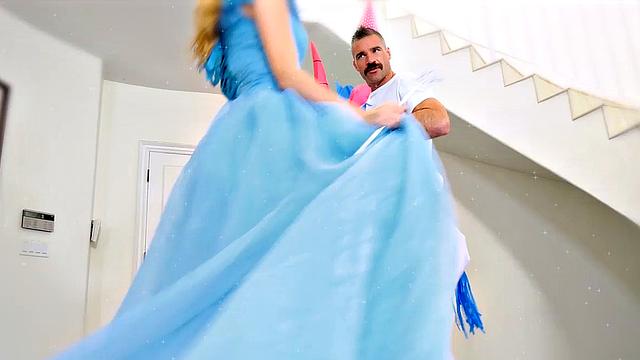 Petite Blonde Carolina Sweets Gets Roughly Fucked In Her Pussy