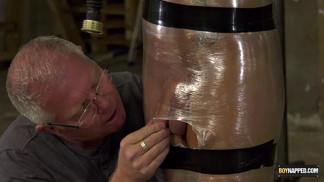 Compression & Cock Draining - Casper Ellis & Sebastian Kane