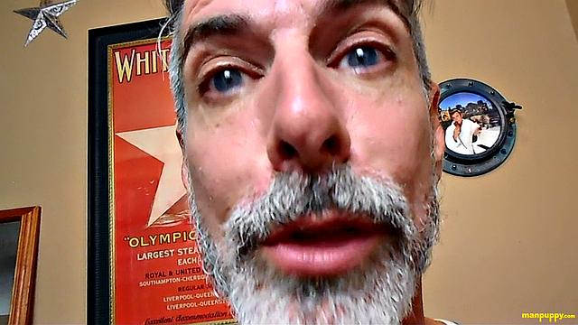 DADDY GIANT 11 - Ричард Леннокс получает яйца в рот