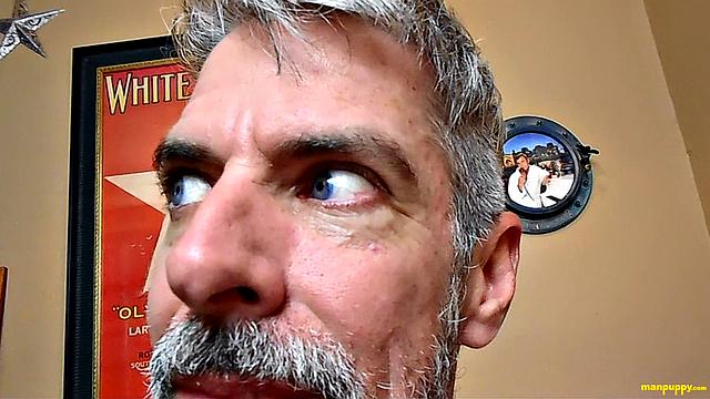 DADDY GIANT 11 - Ричард Леннокс получает яйца в рот