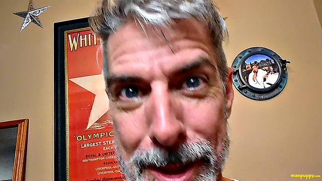 DADDY GIANT 11 - Richard Lennox Gets Nuts In His Mouth