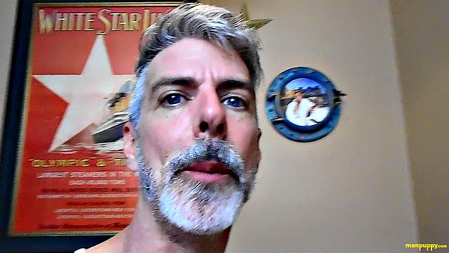 DADDY GIANT 11 - Richard Lennox Gets Nuts In His Mouth