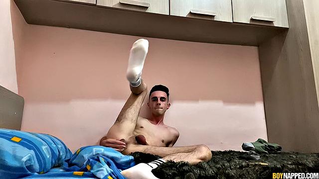Submissive Guy Obeys His Master - Jesse Evans