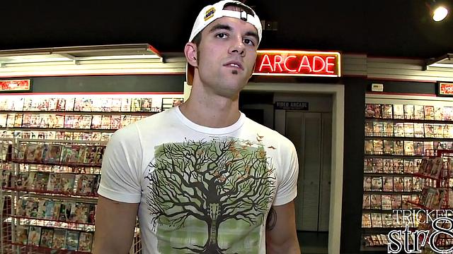 Real straight dude gloryhole sucked by gay until cumshot